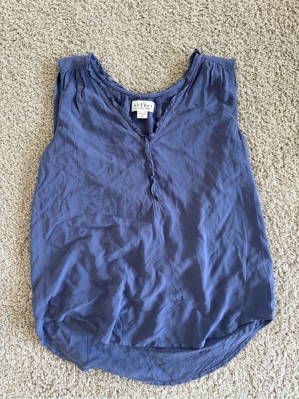 Velvet by Graham & Spencer Blue Sleeveless V-Neck Top